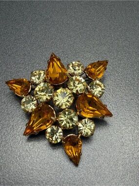 Vintage Amber and Jonquil Starburst Brooch #cz108